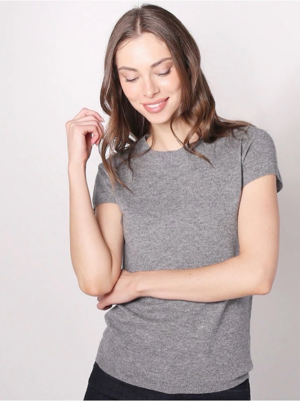 Lusso Cashmere Scoop Neck S/S Sweater. Women’s Medium. 100% Cashmere.